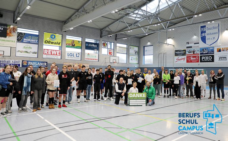 Mehr über den Artikel erfahren RÖBLINGGAMES 8.0: DRAUSSEN EISIGE TEMPERATUREN, IN DER SPORTHALLE KOCHENDE STIMMUNG