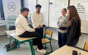 Mehr über den Artikel erfahren PROJEKTTAGE MIT CREATIVE CHANGE: EIN KREATIVER AUSTAUSCH UND NEUE PERSPEKTIVEN FÜR DAS BERUFSVORBEREITUNGSJAHR