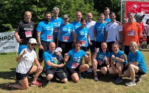 Mehr über den Artikel erfahren EIN TEAM, EIN ZIEL, EIN WEG: DER BSC-UH BEIM RÖBLINGLAUF